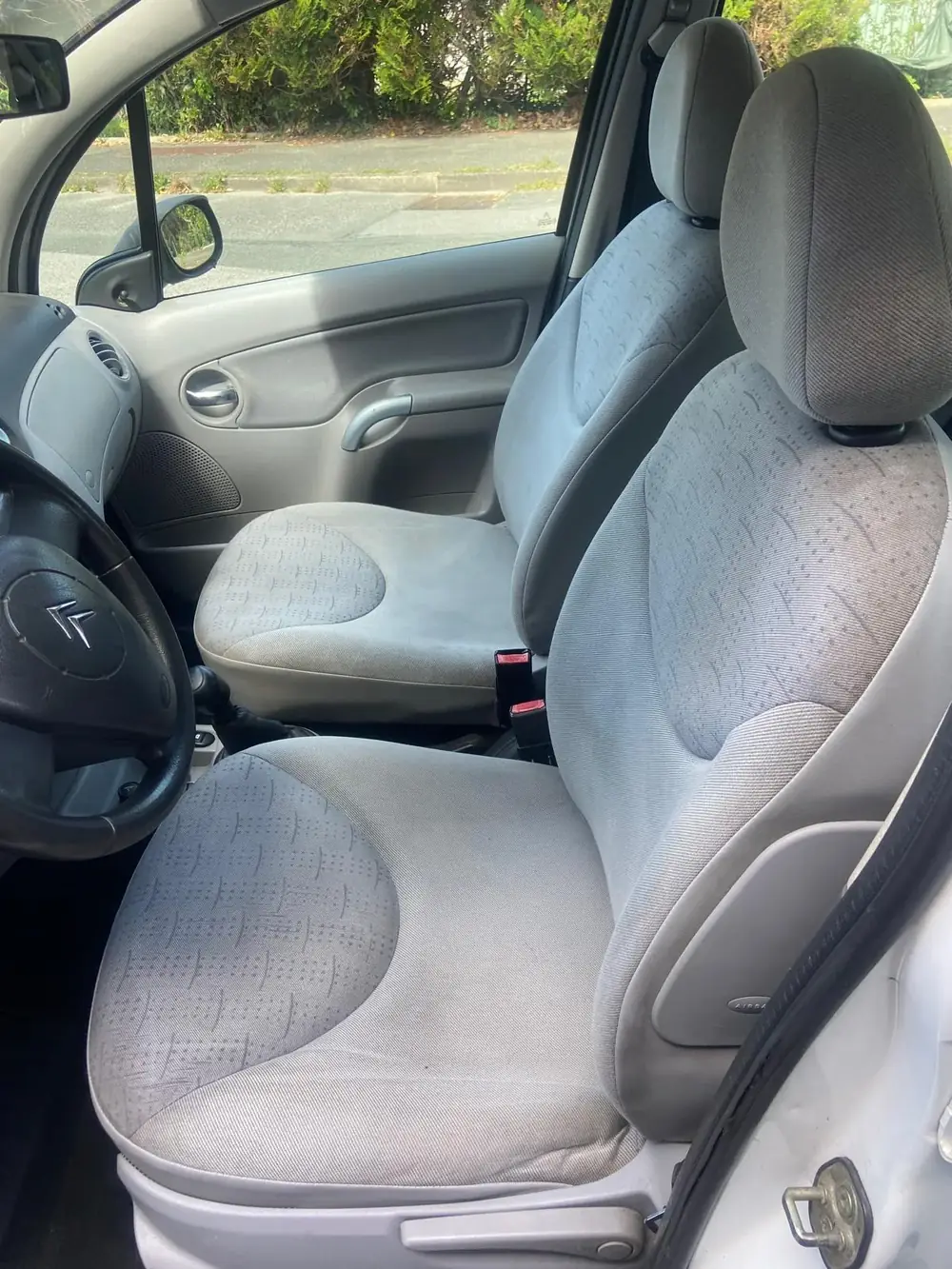 Sièges après shampoing par Degriff'cars