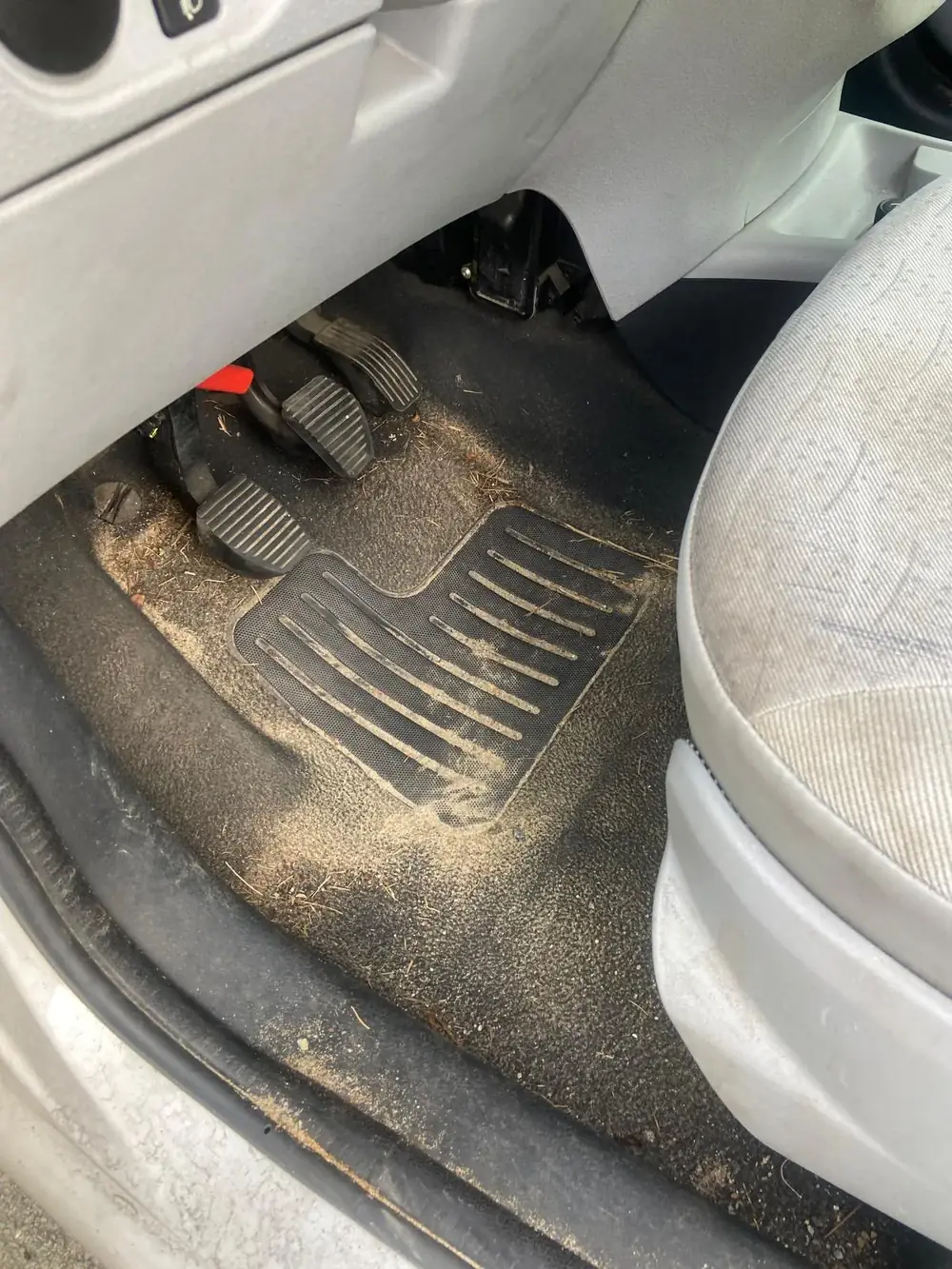 Intérieur avant nettoyage